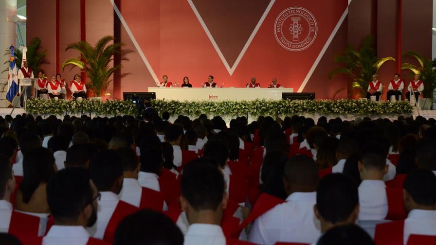 INTEC gradúa primeros licenciados en Biotecnología en República Dominicana