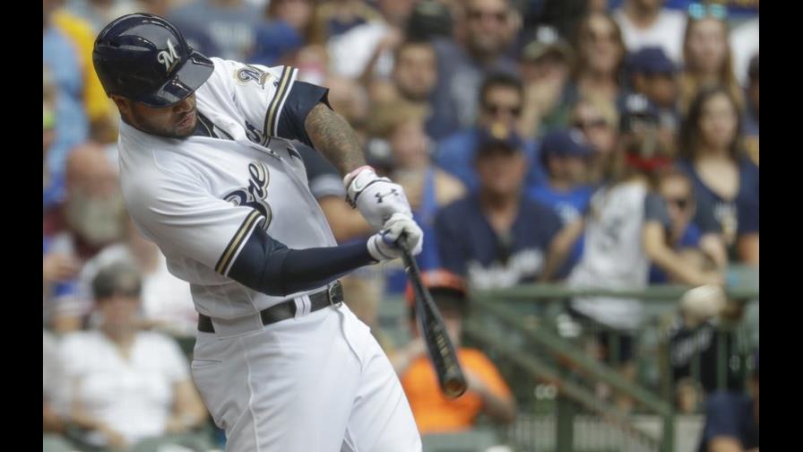 Santana se ha convertido en un bateador emergente de lujo para los Cerveceros