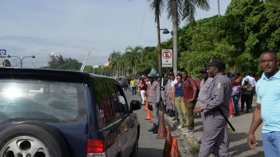 Defensa acuartela militares y activa plan “Hurón” ante amenaza de paros realizada por transportistas 