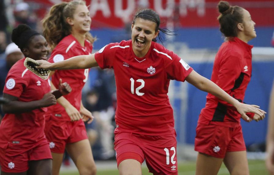 Estados Unidos y Canadá aseguran lugares en Mundial femenino de 2019