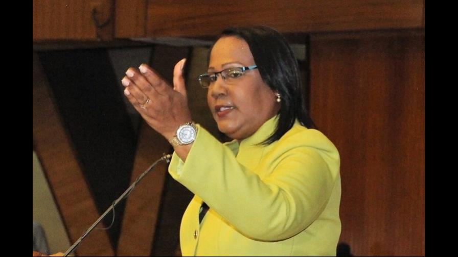 A Xiomara Guante le extraña tardanza en revelar el resultado final de elecciones de  ADP