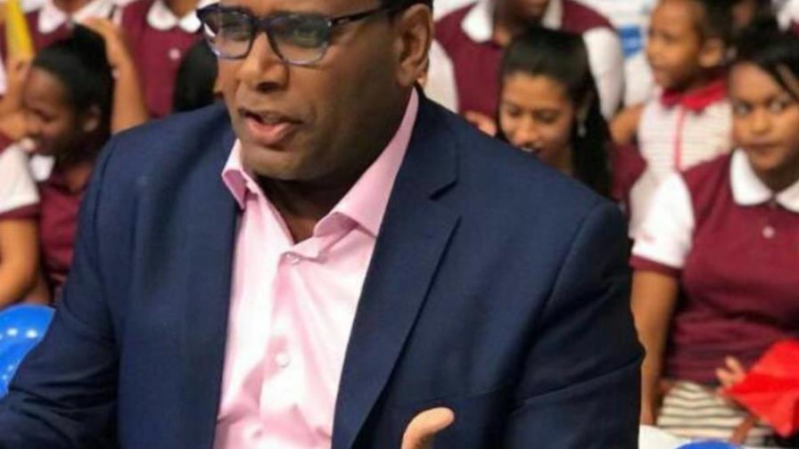 Jhon Berry denuncia fue sacado de programa de Supercanal 33