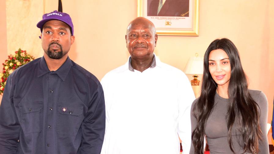 Kanye West se reúne con presidente de Uganda Kanye West se reúne con presidente de Uganda