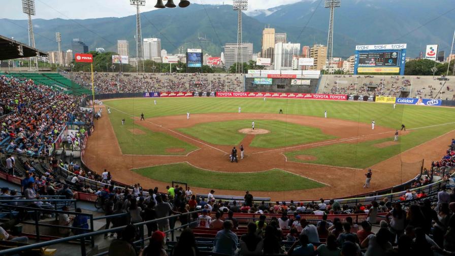 Crisis en Venezuela afecta también a fanáticos del béisbol Crisis en Venezuela afecta también a fanáticos del béisbol