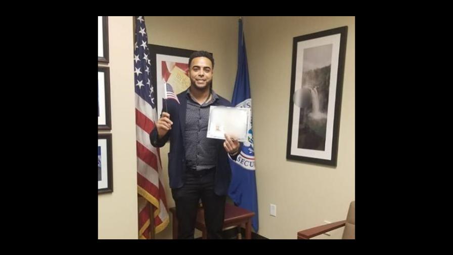 Nelson Cruz adquirió ciudadanía norteamericana Nelson Cruz adquirió ciudadanía norteamericana