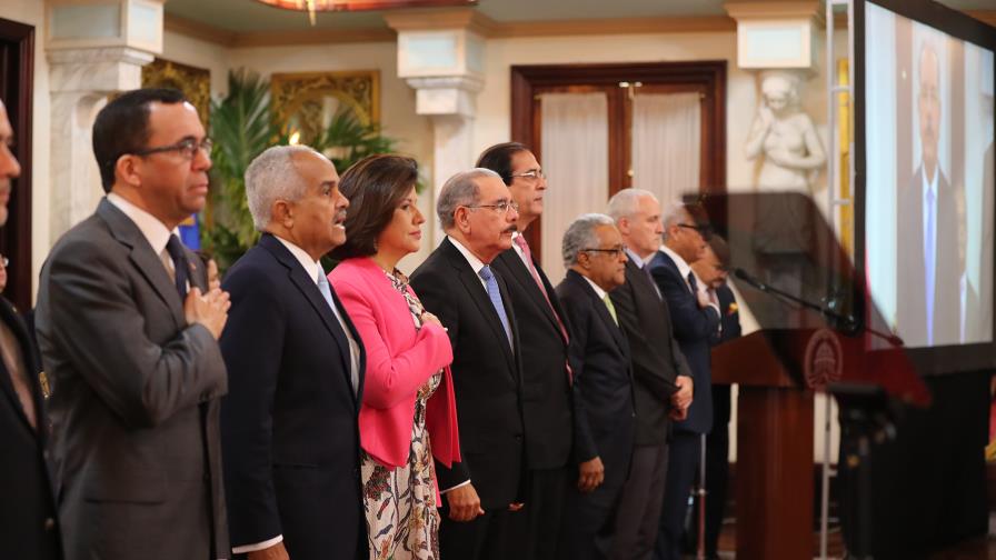 Danilo lanza plan para combatir el hambre y pobreza