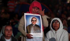 Salvadoreños piden justicia por asesinato de monseñor Romero a 44 años de su asesinato