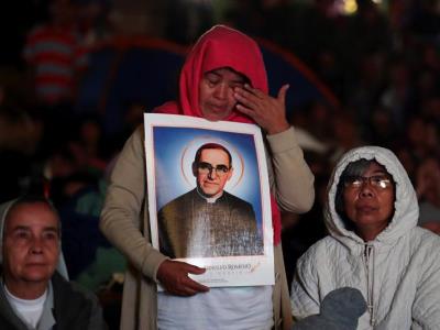 Salvadoreños piden que se aclare asesinato de monseñor Romero