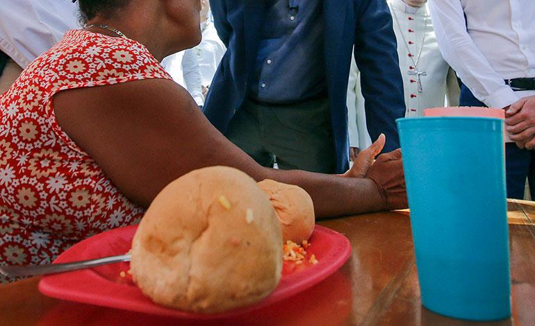 Venezolanos tienen una alimentación “escasa, deficiente y costosa” según ONG