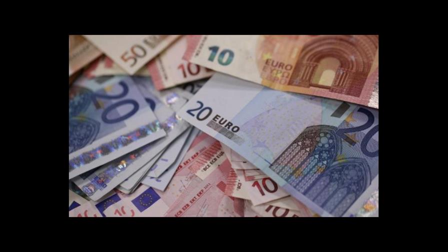 Venezuela cambia el dólar por el euro como moneda de referencia Venezuela cambia el dólar por el euro como moneda de referencia