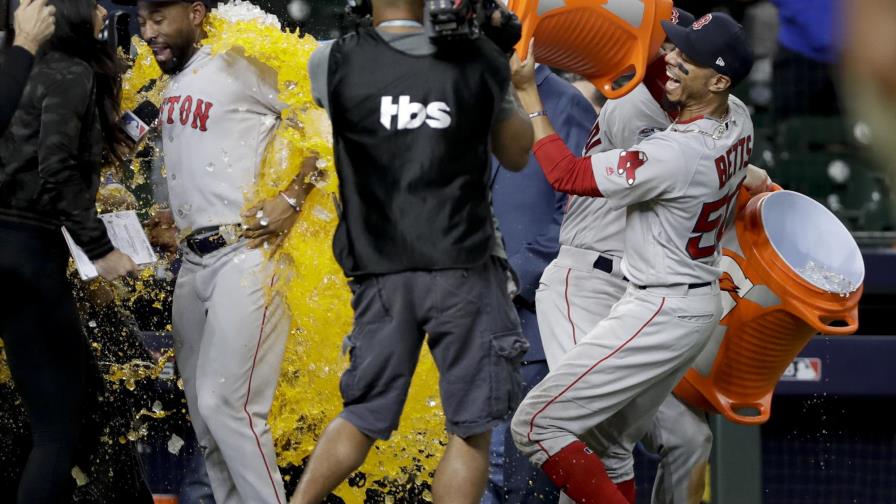 VIDEOS Jackie Bradley Jr. pasó de villano a héroe en el triunfo de Boston sobre los Astros