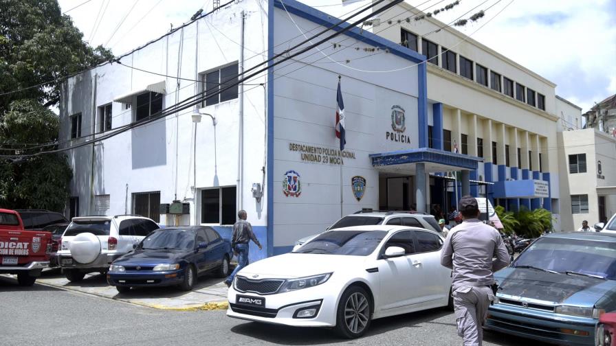 Joven se suicida en Moca 