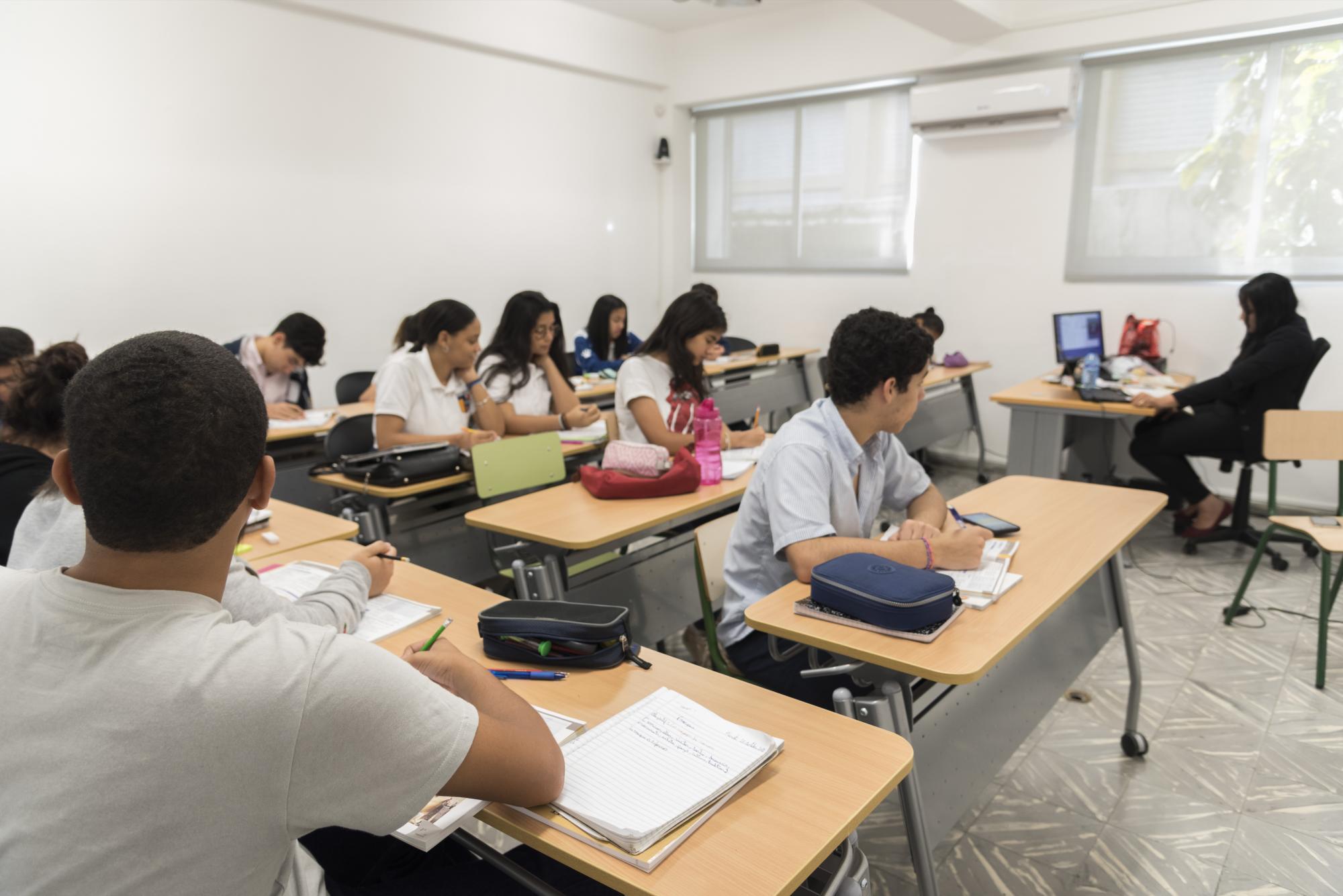 Se ha incrementado el interés de adolescentes dominicanos de aprender francés 