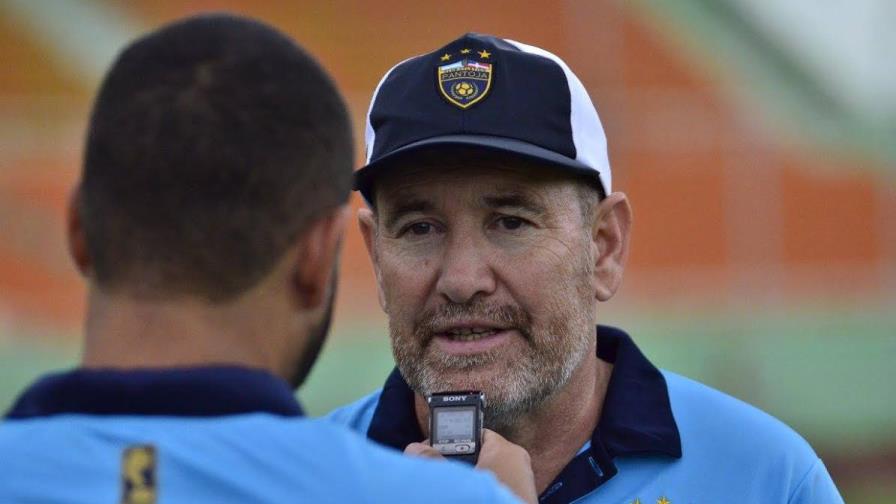 Asumirán salario del técnico fútbol