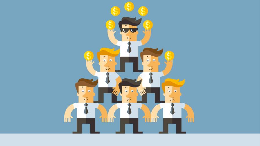 Las pirámides: ¿astutos participantes?