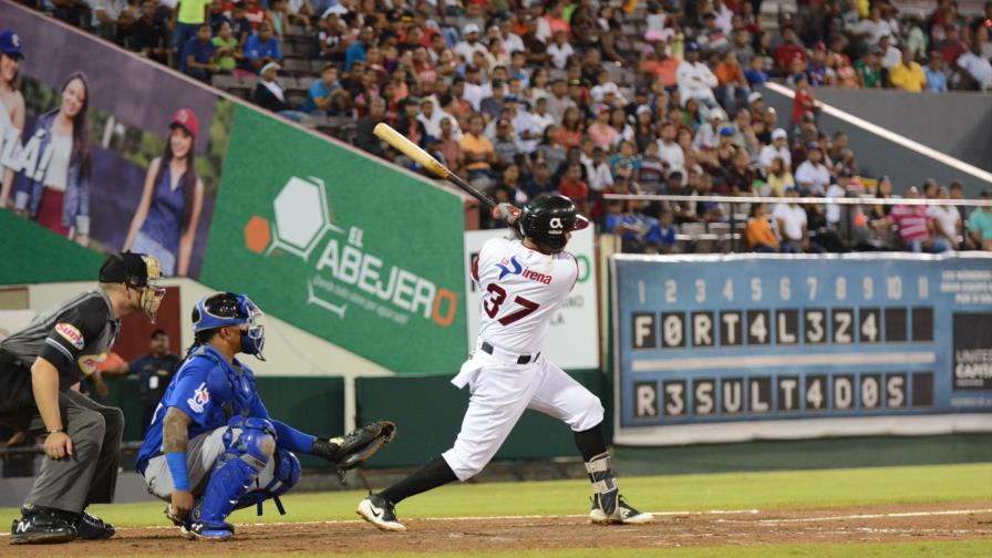 Los Gigantes ganan a los Tigres 1-0 se afianzan en la primera posición