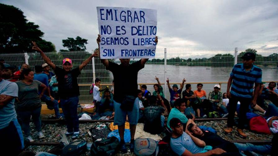 Migrantes prometen reagrupar caravana y seguir hacia EEUU