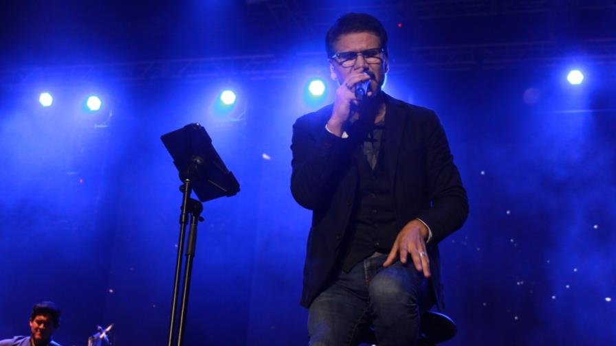 Jesús Adrián Romero en una noche de música, adoración y testimonios 