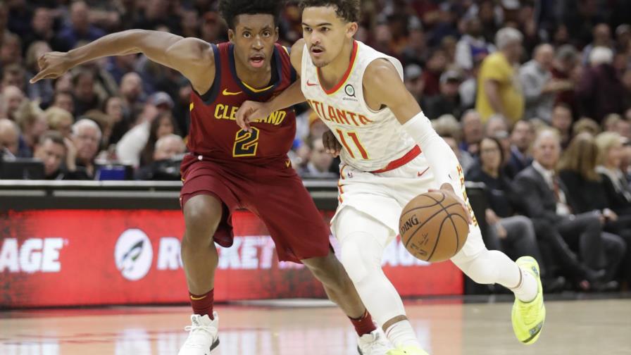 Novato Trae Young anota 35 en triunfo de Hawks
