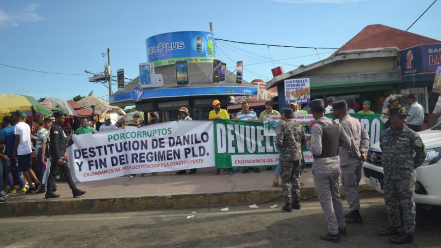 Harán mañana plantones en once ciudades para demandar  la rebaja del precio de los combustibles