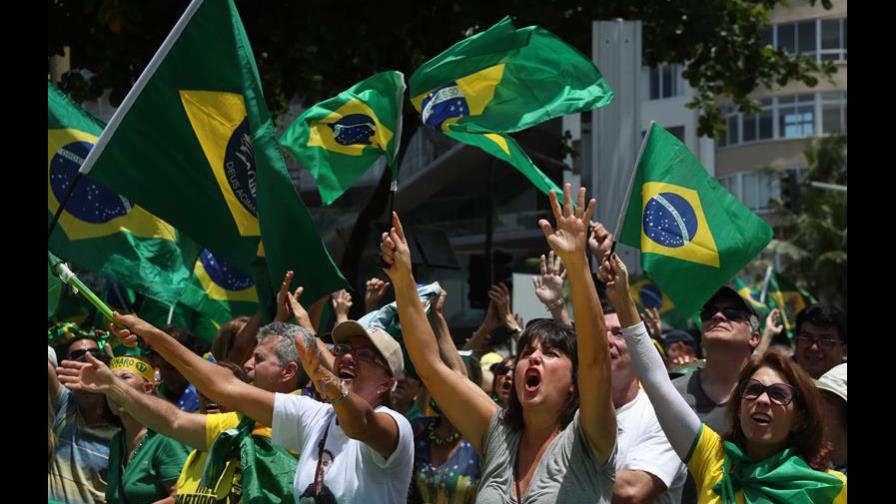 Las organizaciones civiles alertan sobre radicalismo por elecciones en Brasil