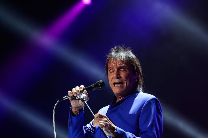 Con “Detalles” Roberto Carlos hizo vibrar a chilenos ávidos de sus canciones