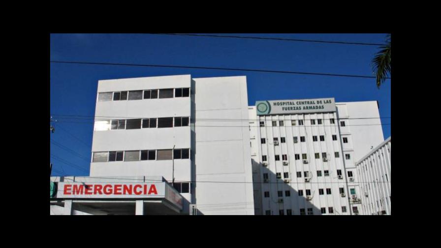 Un sargento muerto y dos cabos heridos en choque entre bus militar y camión; conductor huyó