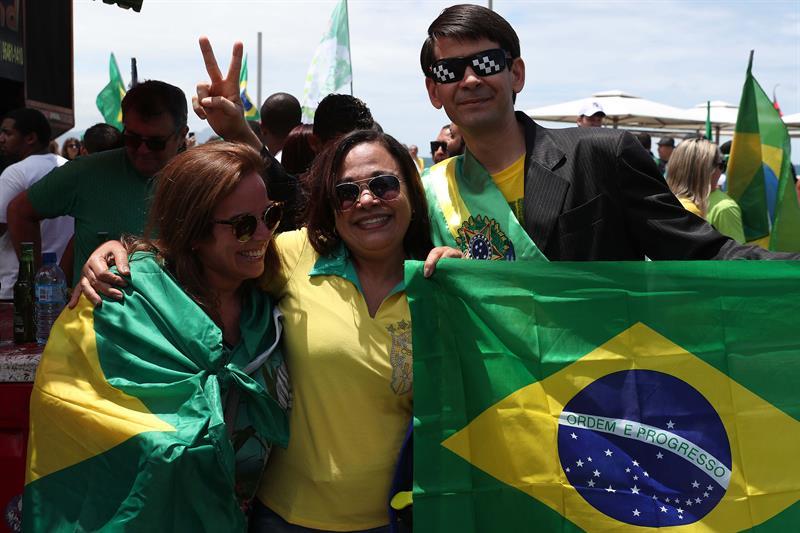 Bolsonaro promete mano dura ante la escalada de la violencia en Brasil