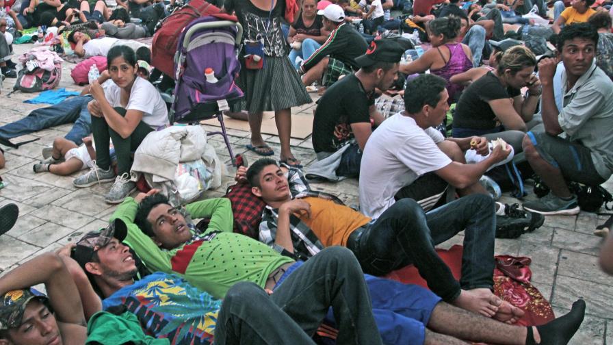 Trump cortará ayuda a Honduras y Guatemala, pero los migrantes siguen hacia EEUU