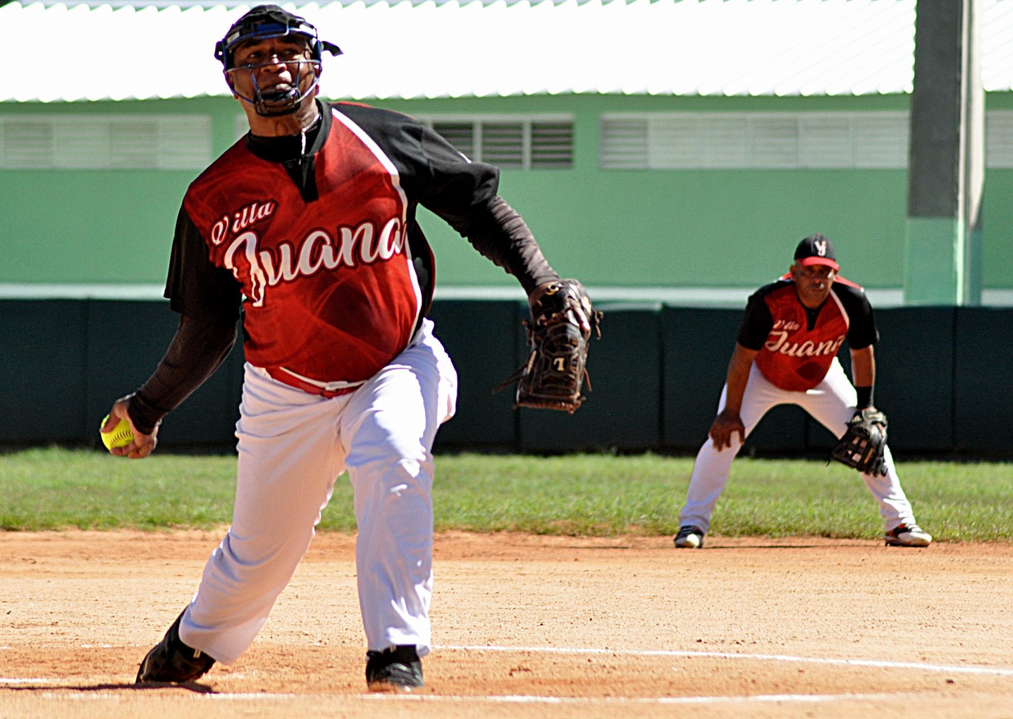 Ramón Fermín está anunciado para el partido por Villa Juana, que enfrentará a Los Mellos por la corona junior del sóftbol chata del Distrito Nacional.