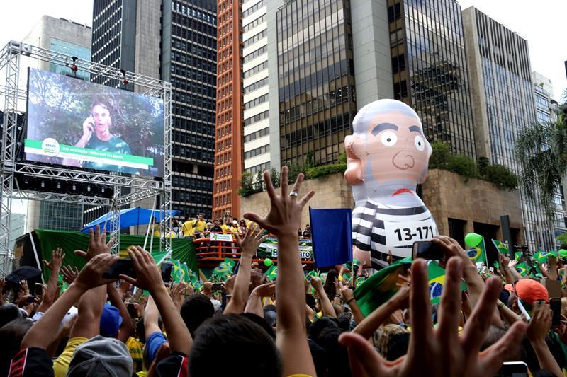 Periodista estadounidense Jon Lee Anderson teme “fisura” si gana Bolsonaro