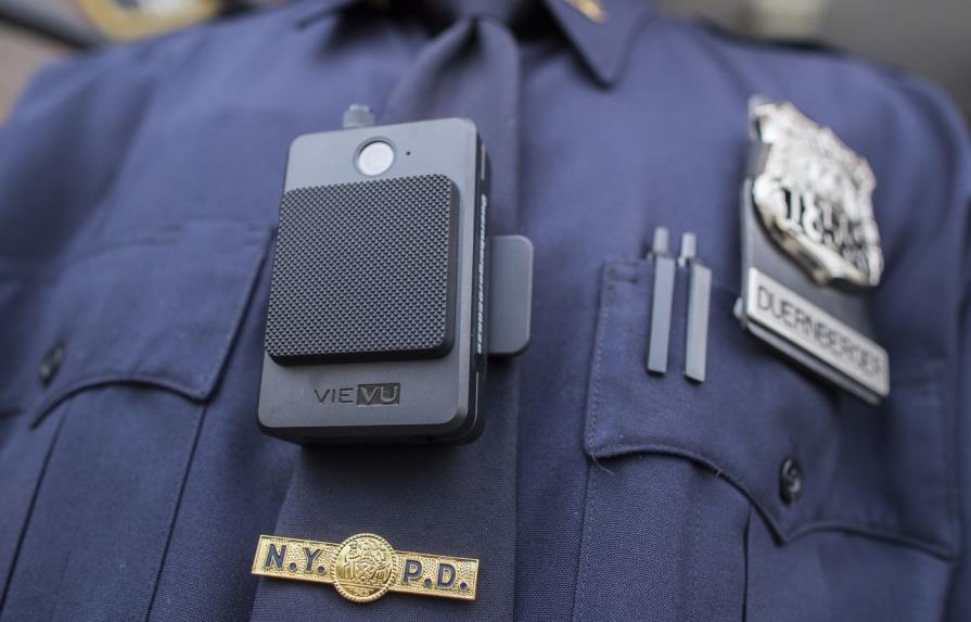 Tres mil cámaras corporales de policías de Nueva York serán retiradas 