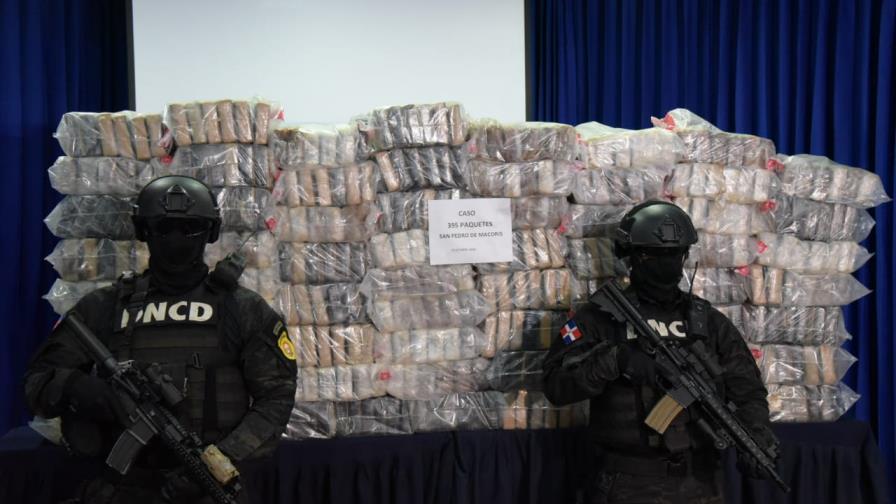Decomisan 395 kilos de cocaína dentro de bote en San Pedro de Macorís 