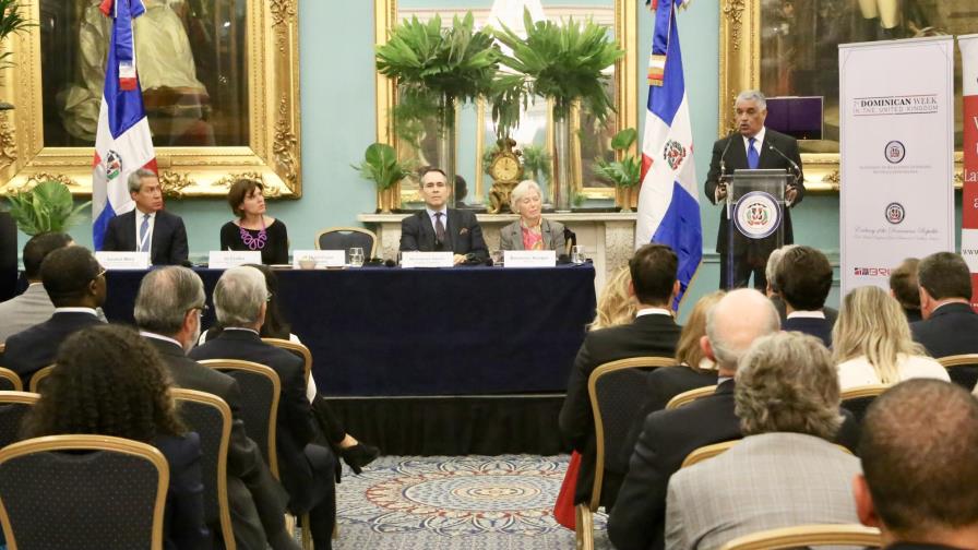 Canciller Miguel Vargas sugiere replantear relaciones económicas RD-Reino Unido de cara al Brexit Canciller Miguel Vargas sugiere replantear relaciones económicas RD-Reino Unido de cara al Brexit