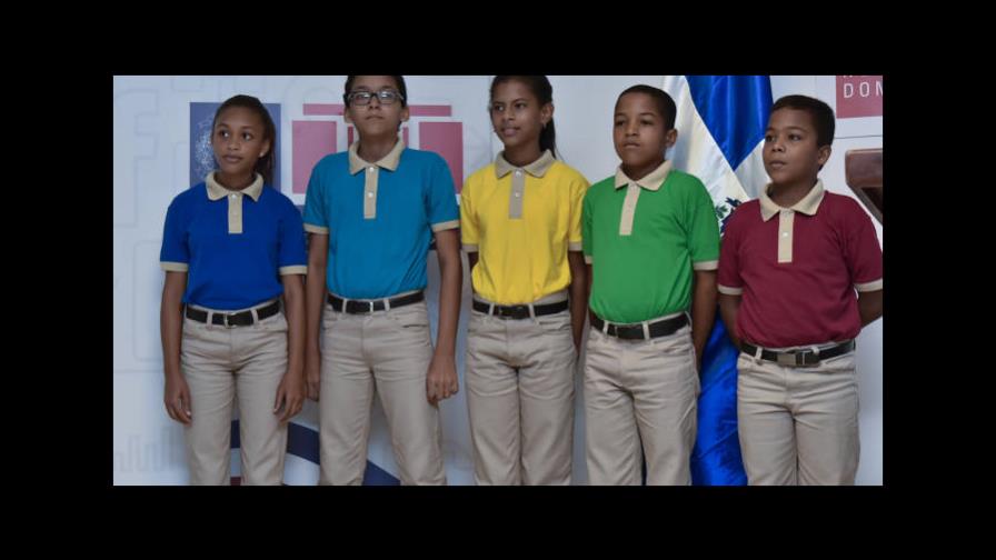 Camisetas del uniforme escolar no han llegado a varias escuelas de  Higüey