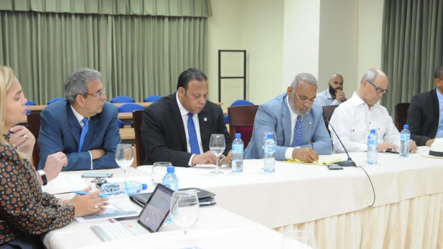 Comisión Bicameral que estudia Ley de Agua dice será aprobada antes que concluya legislatura