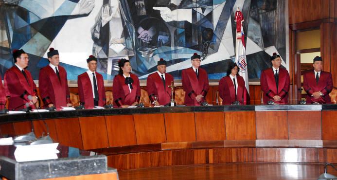 Solo siete personas se han inscrito para ocupar vacantes en Tribunal Constitucional