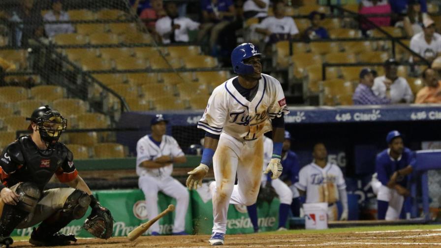 Los Tigres toman un respiro de aliento al derrotar a los Toros 8-7