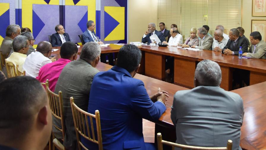 Bases del PLD se suman a las disputas por primarias 