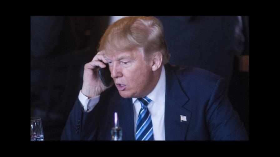 China tiene intervenido el teléfono personal de Trump, según New York Times China tiene intervenido el teléfono personal de Trump, según New York Times