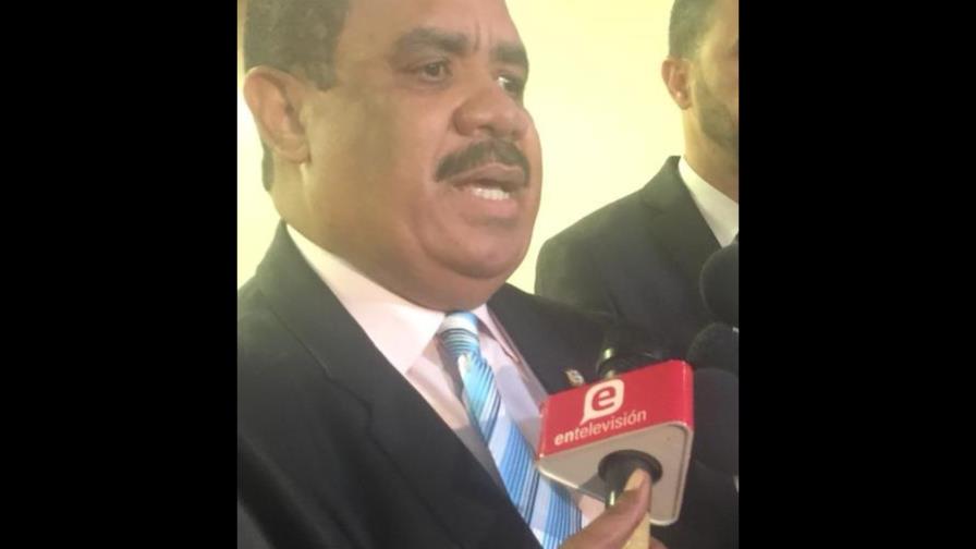 Sánchez Roa aboga por modificación a la Constitución que quite impedimento al presidente Medina  