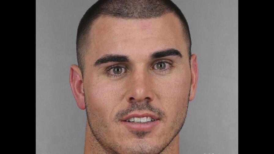 NFL: Broncos dan de baja a Chad Kelly tras arresto
