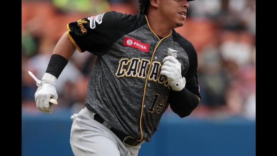 Leones de Caracas arrollan y siguen de líderes en Venezuela 