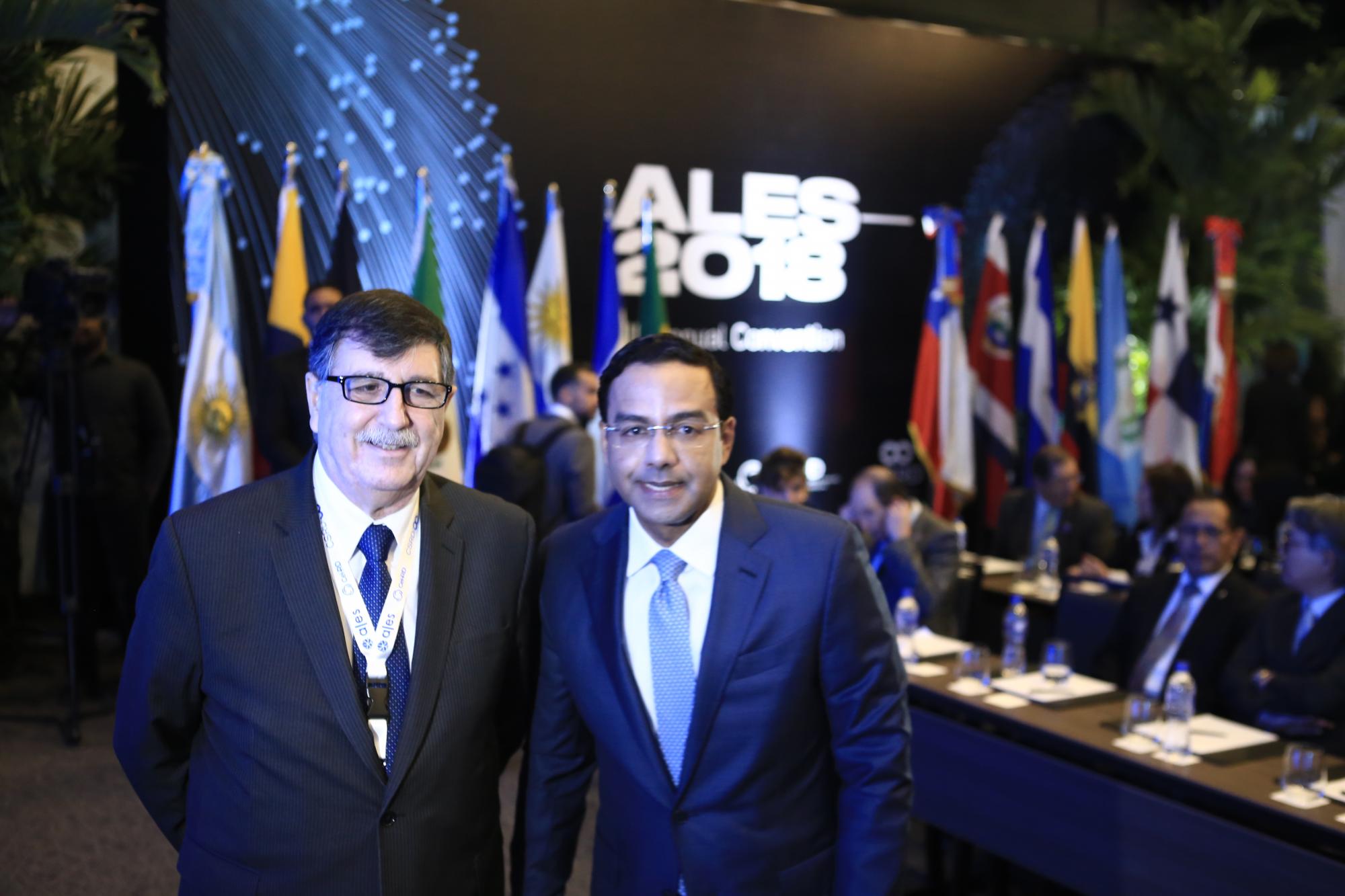 Norberto Capellán, presidente de ALES, y Marius De León, director del CEI-RD.