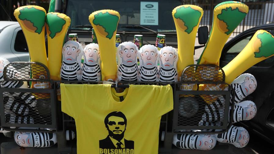 La guerra sucia en redes supera lo conocido en presidenciales en Brasil