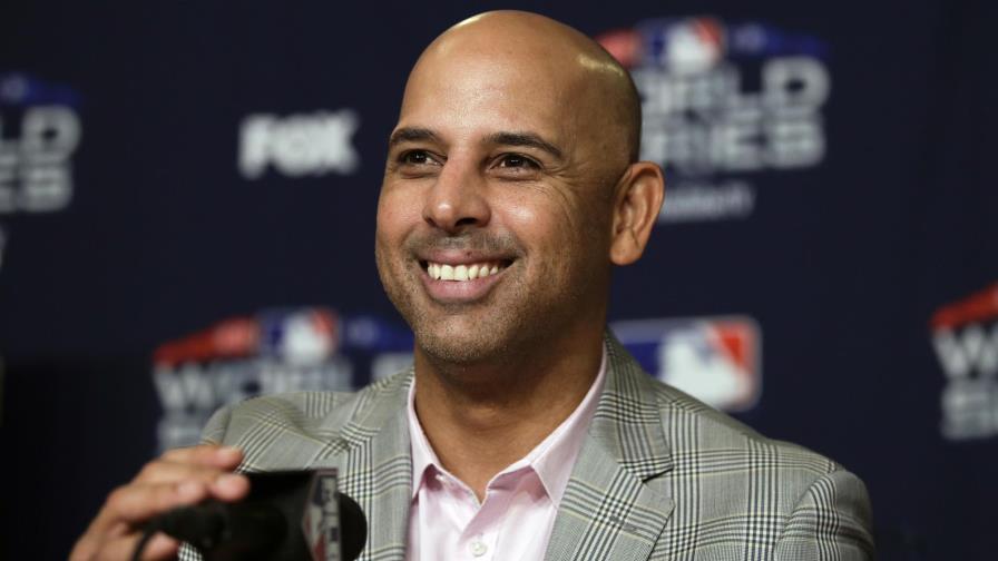 Mánager de Boston Alex Cora, indeciso aún sobre si alineará a Martínez Mánager de Boston Alex Cora, indeciso aún sobre si alineará a Martínez
