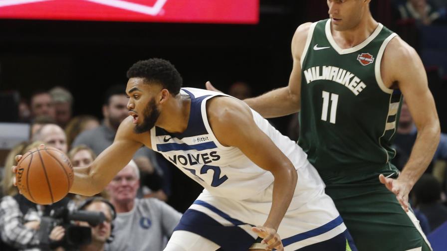 Towns anotó 16 puntos en la derrota de los Wolves ante los Bucks
