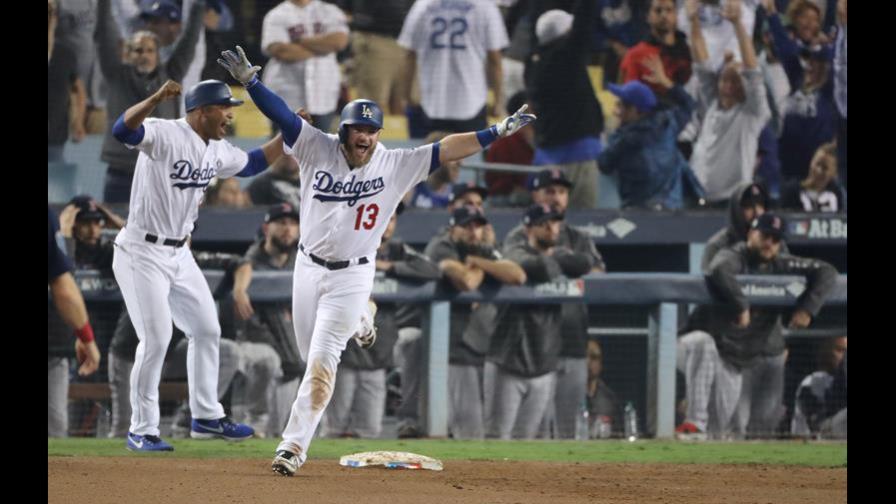Los Dodgers vencen 3-2 a los Medias Rojas de Boston en el partido más largo del “Clásico de Otoño”