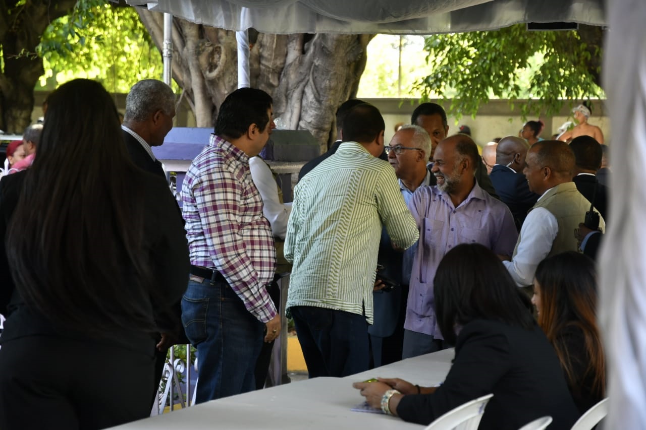 Llegada de los miembros del Comité Central a la Casa Nacional del PLD.