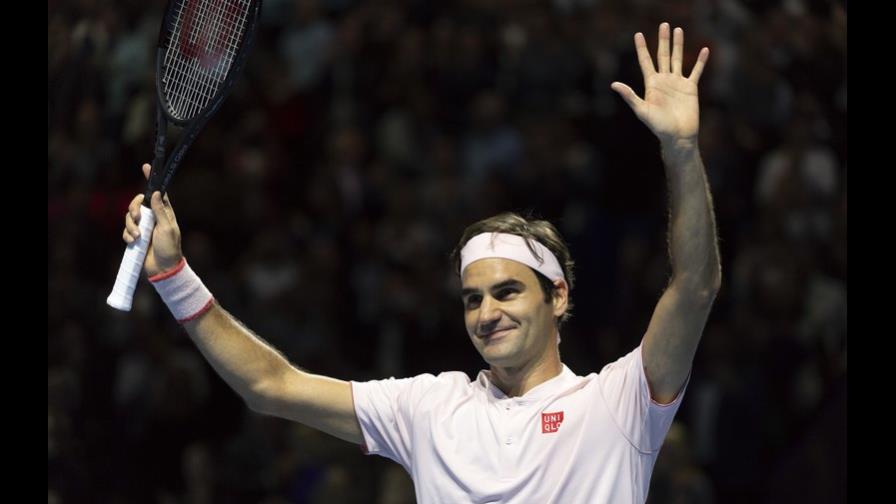 Roger Federer gana 99no título, vence a Copil en final de Basilea